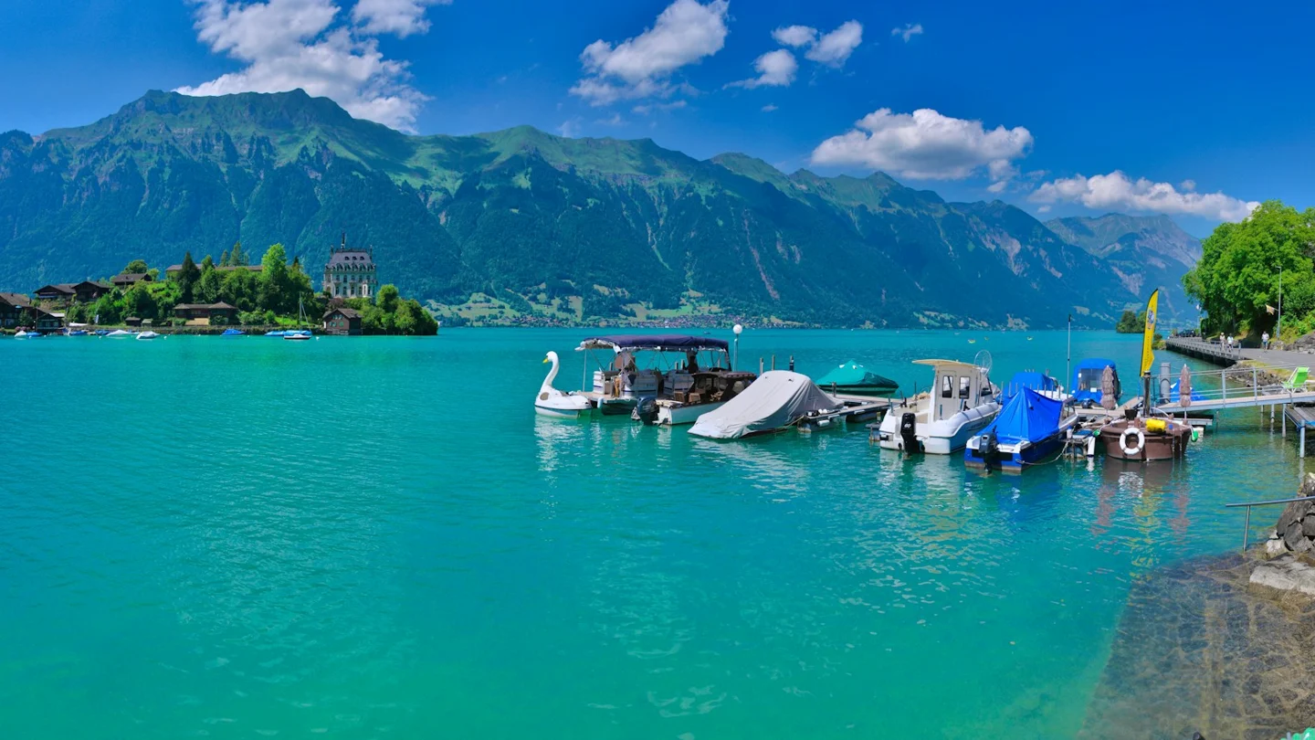 Boats and lakeside buildings at Iseltwald